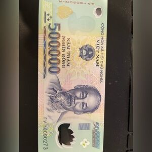 Vietnam Dong 500000 total Bank note
Uncirculated. Collectable